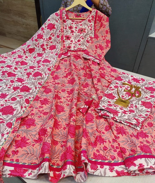 *A BEAUTIFUL  COTTON   ANARKALI   FULL FLAIR   PAIRED WITH COTTO